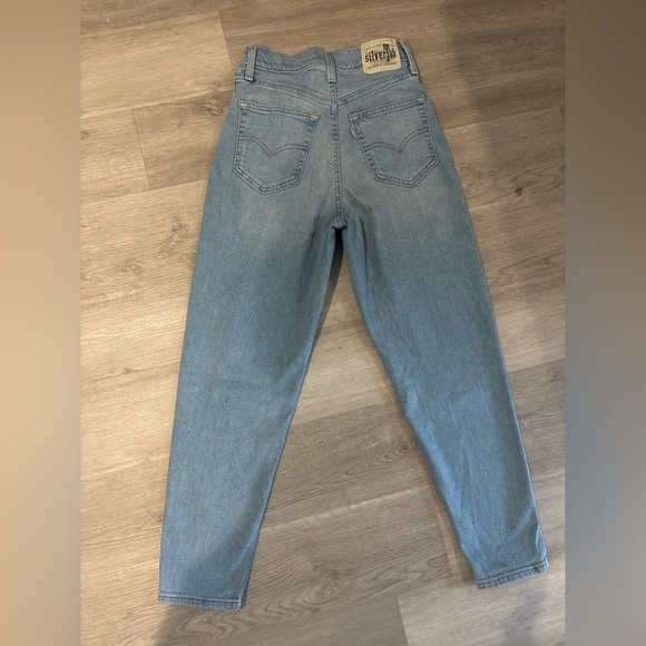 Levi's Light Blue Mom Jeans - Picture 5 of 7